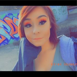 Meet your Posher, Danica